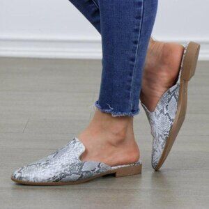 Gray Snakeskin Mules Pointed Toe Slip-On Faux Leather Low Heel
